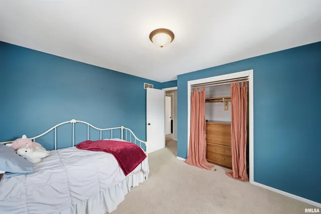 $239,900 | 604 Ivy Lane, Tremont, IL 61568