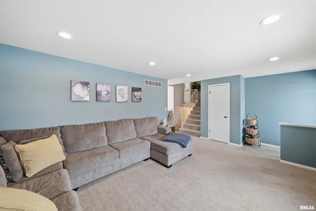 $239,900 | 604 Ivy Lane, Tremont, IL 61568