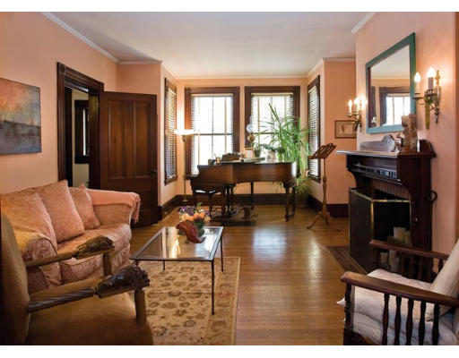4 Summit Avenue Brookline, MA 02446 - Photo 2 of 6 Gallery Image 2