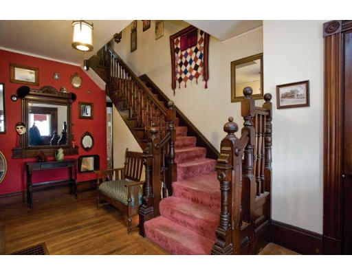 4 Summit Avenue Brookline, MA 02446 - Photo 4 of 6 Gallery Image 4