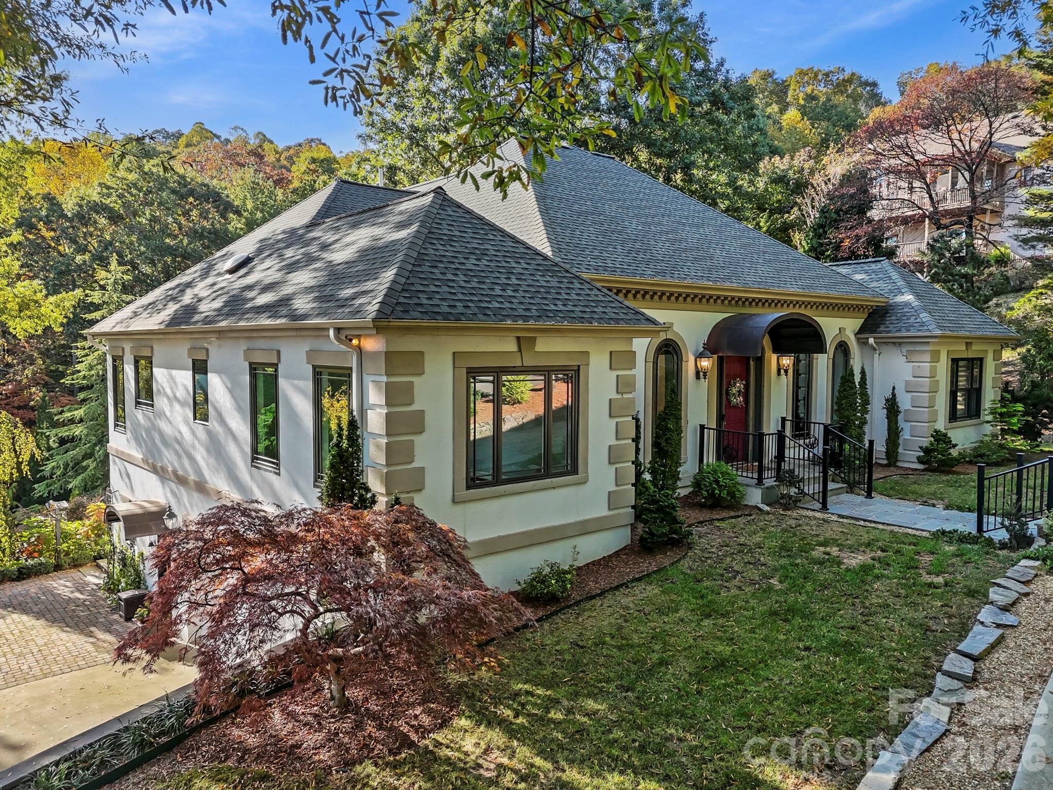 31 South Ridge Drive Hendersonville, NC 28739 - Photo 2 of 48