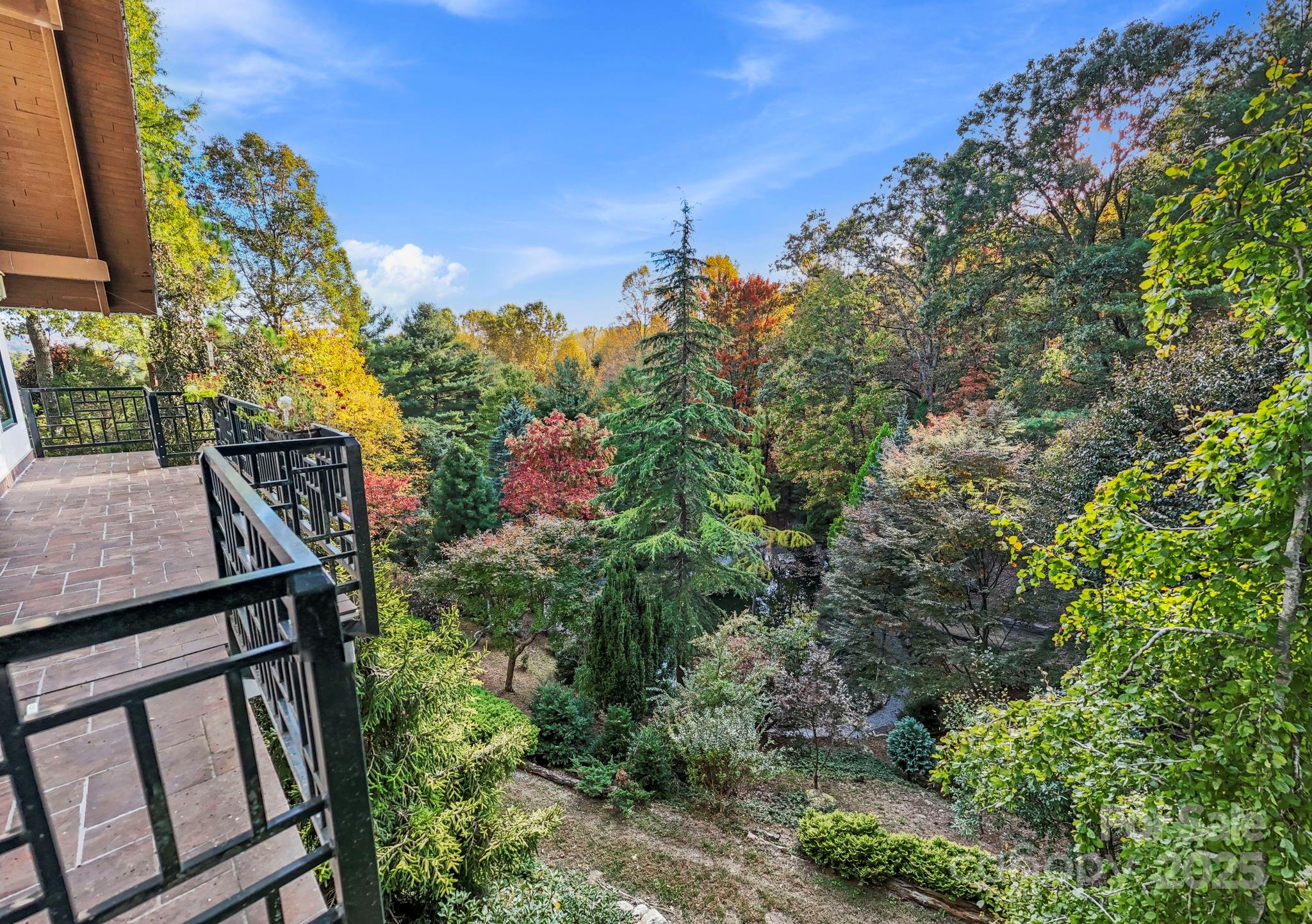 31 South Ridge Drive Hendersonville, NC 28739 - Photo 32 of 48