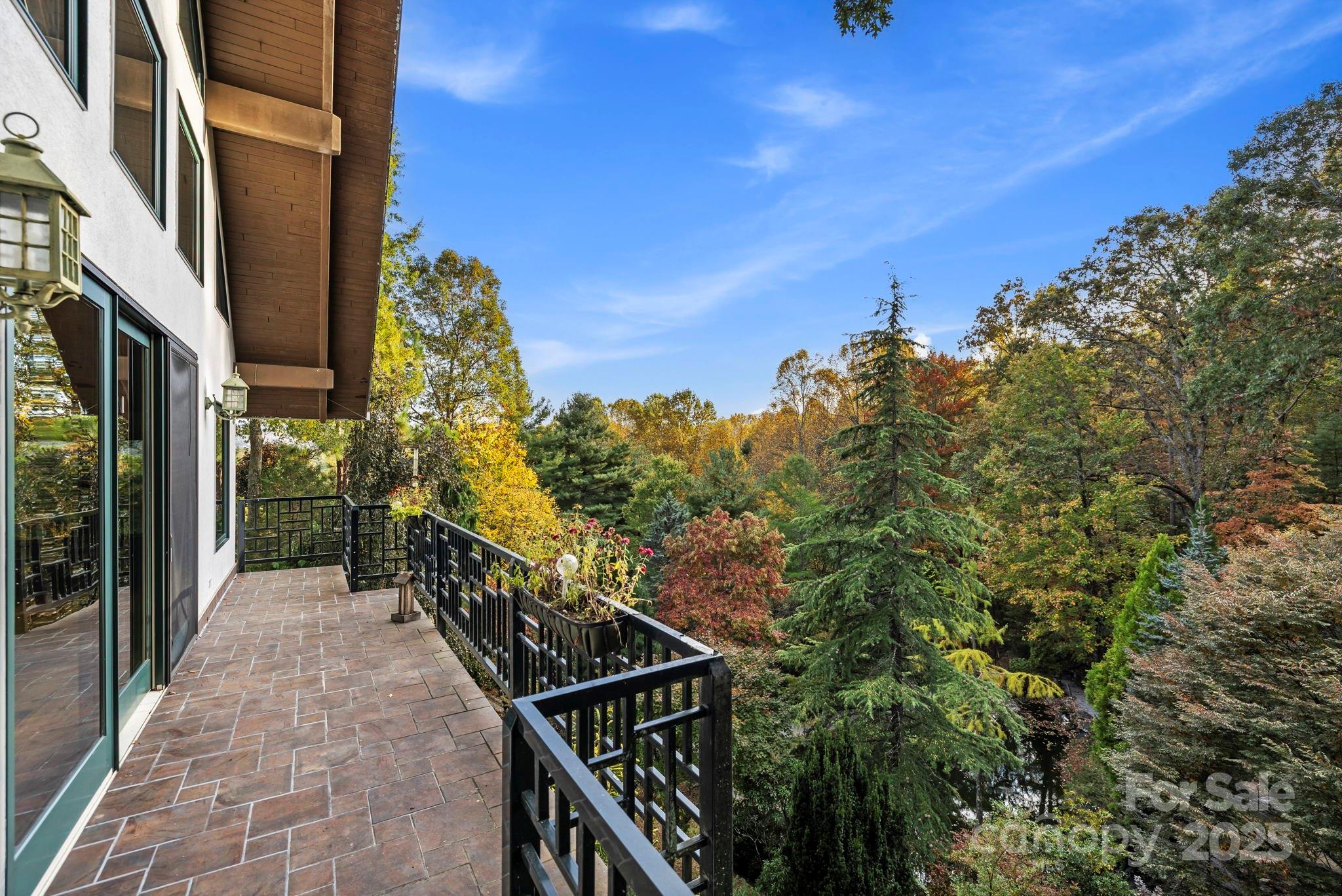 31 South Ridge Drive Hendersonville, NC 28739 - Photo 33 of 48