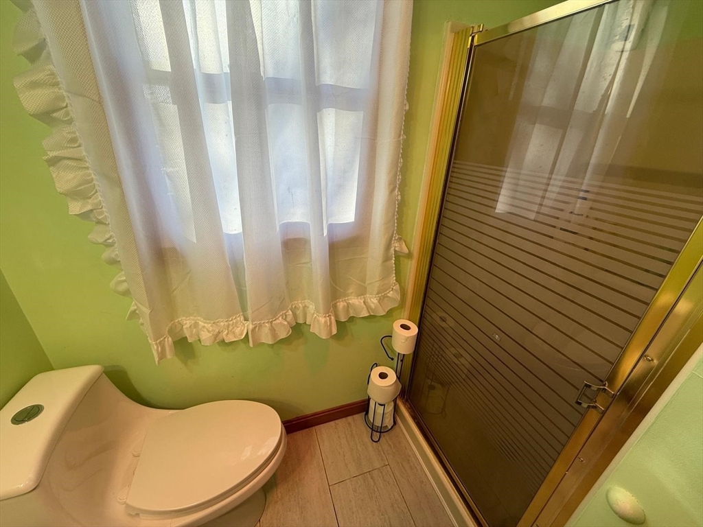 471 Butman Road Lowell, MA 01852 - Photo 11 of 29