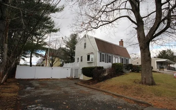 $655,000 | 471 Butman Road, Lowell, MA 01852