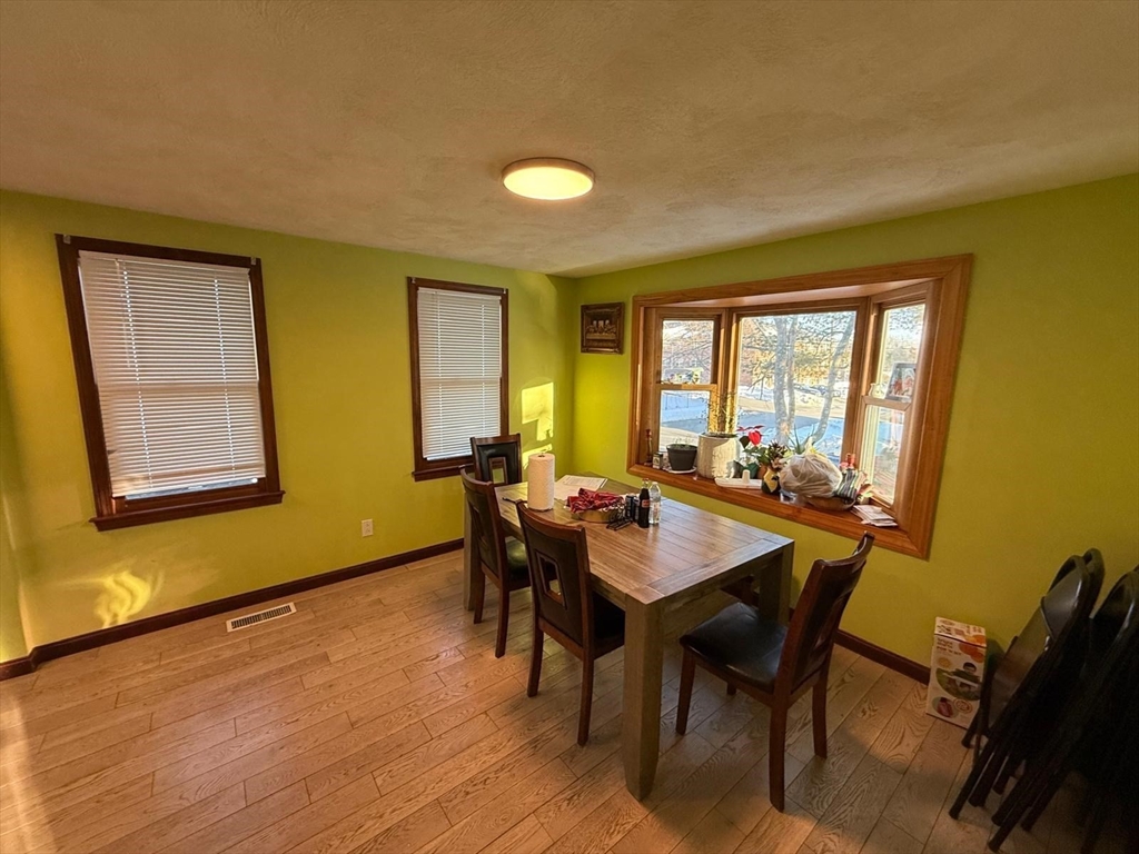 471 Butman Road Lowell, MA 01852 - Photo 8 of 29