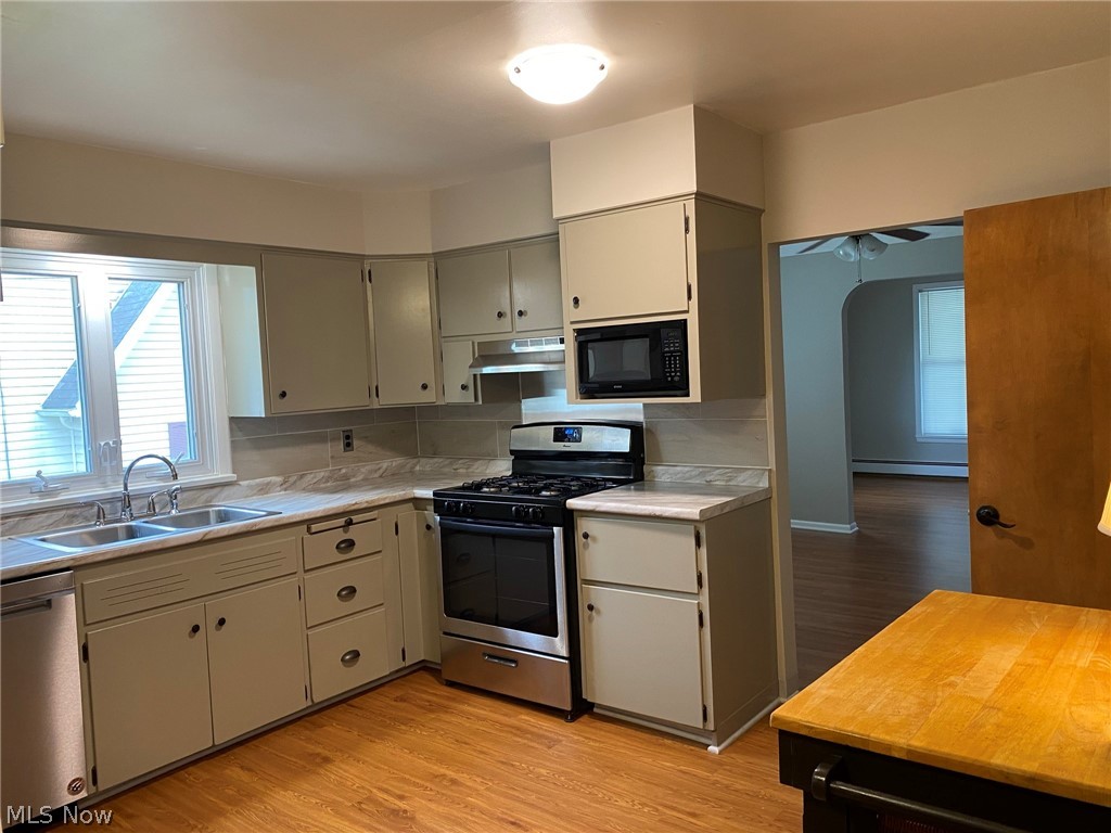 1641 Roselawn Road Cleveland, OH 44124 - Photo 5 of 29 Gallery Image 5