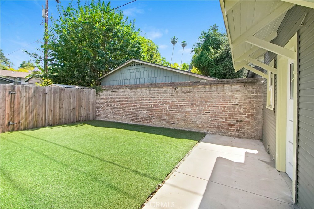 1632 Fletcher Avenue South Pasadena, CA 91030 - Photo 25 of 25 a backyard of a house with lots of green space