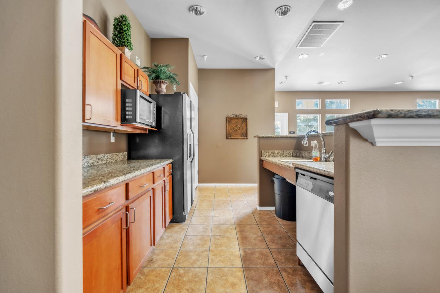 4200 East Commerce Way, Unit 1611 Sacramento, CA 95834 - Photo 29 of 39