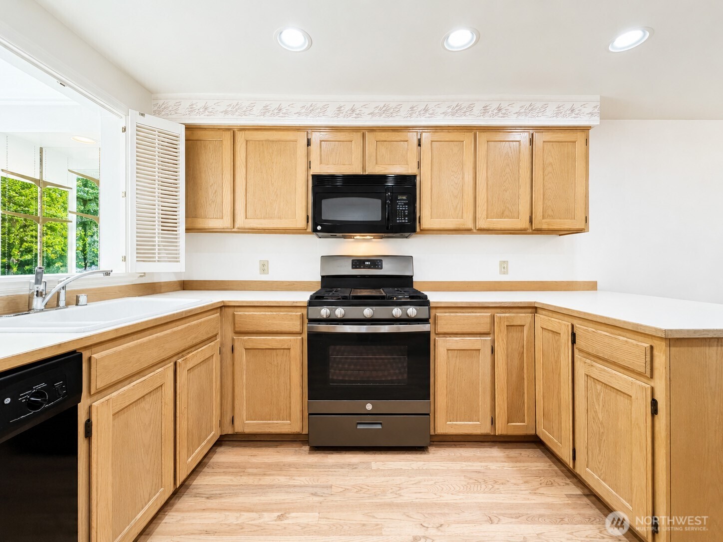 2009 Mill Pointe Drive Southeast Bothell, WA 98012 - Photo 31 of 40