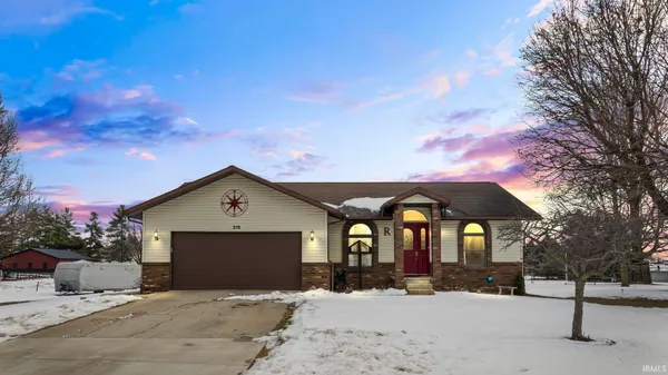 $415,000 | 215 Easterday Drive, Shipshewana, IN 46565