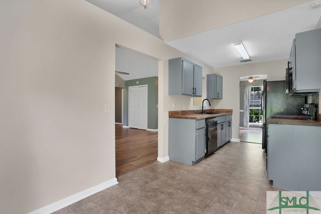 520 Rice Gate Drive Richmond Hill, GA 31324 - Photo 4 of 30