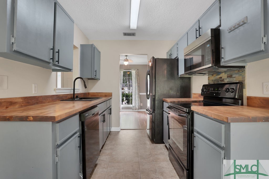 520 Rice Gate Drive Richmond Hill, GA 31324 - Photo 5 of 30