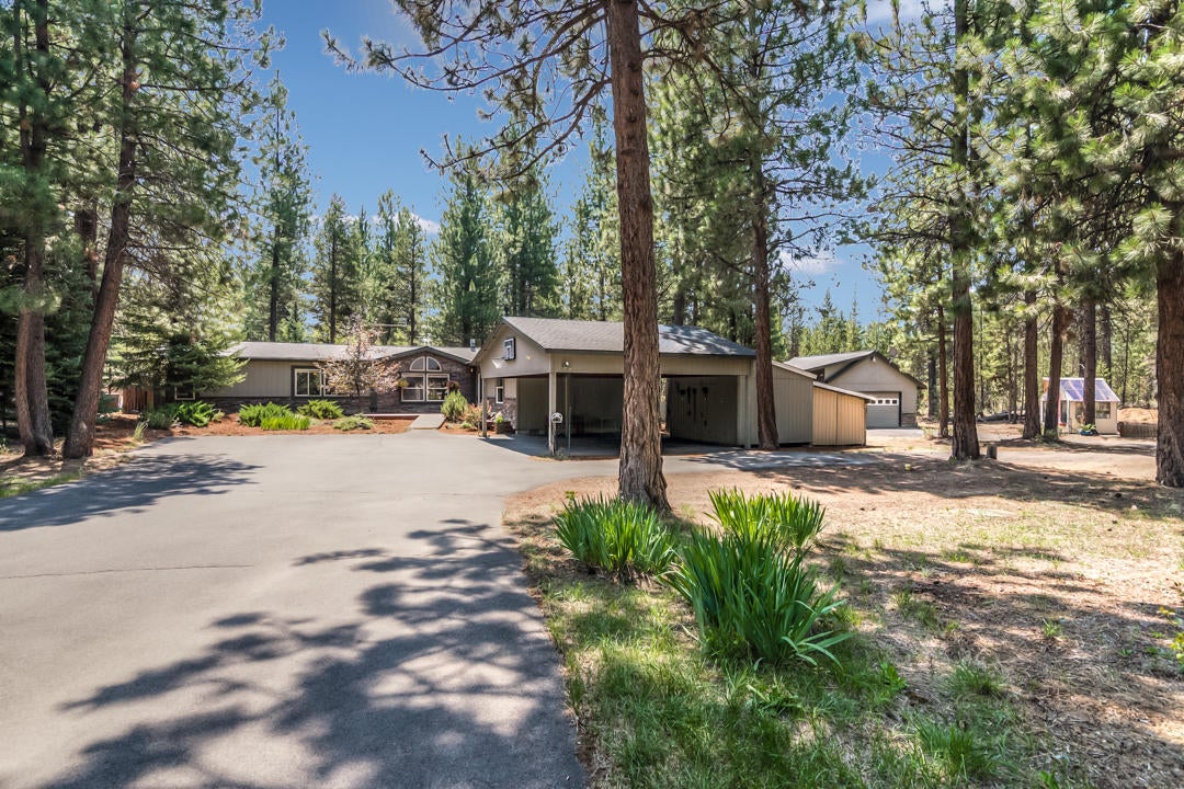 16879 Covina Road Bend, OR 97707 - Photo 1 of 46 1
