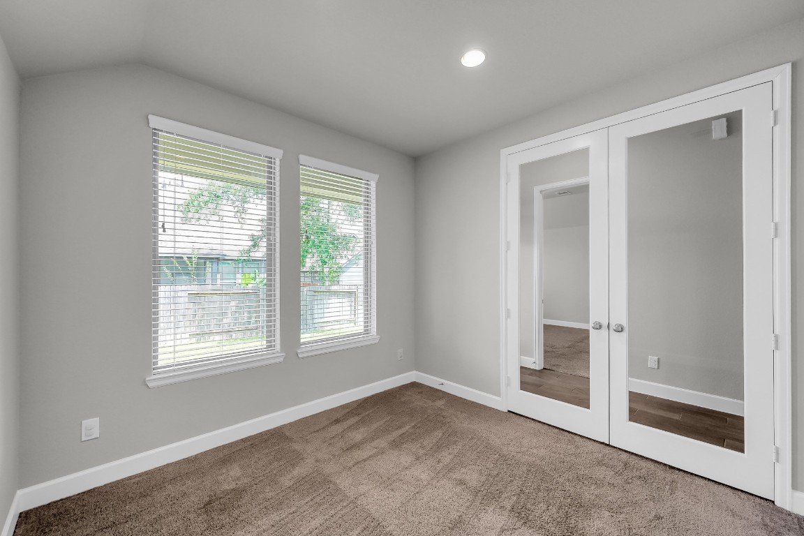 328 Rise Lane Montgomery, TX 77316 - Photo 15 of 49