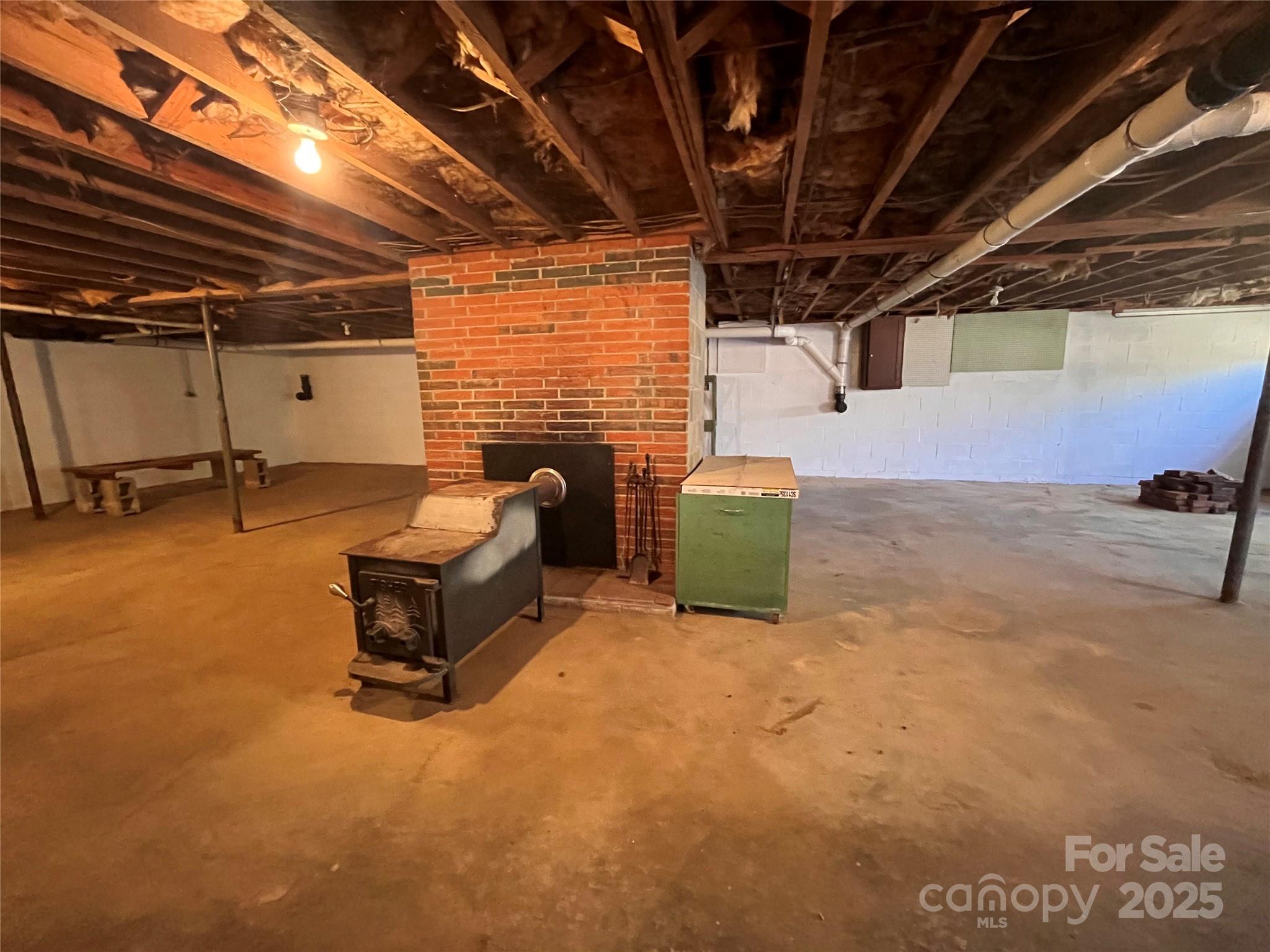 541 Romine Drive Marion, NC 28752 - Photo 18 of 23 a view of a room with gym equipment