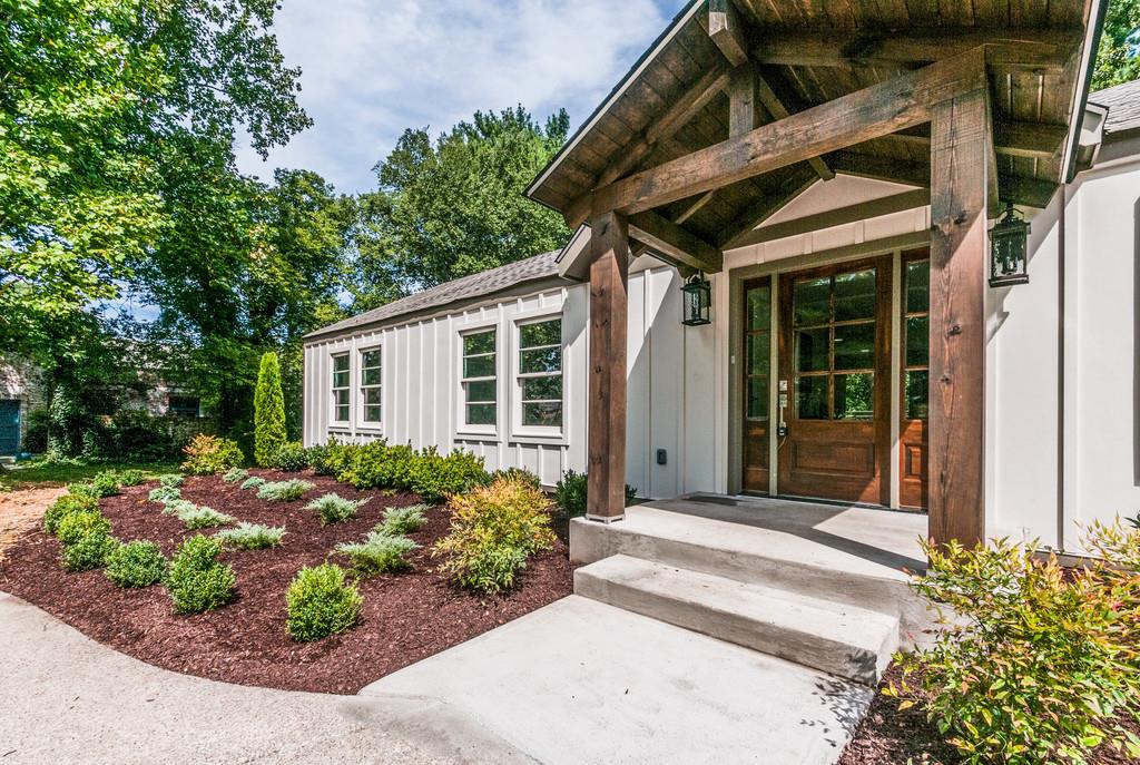 Just a couple of steps into your new ranch style home!