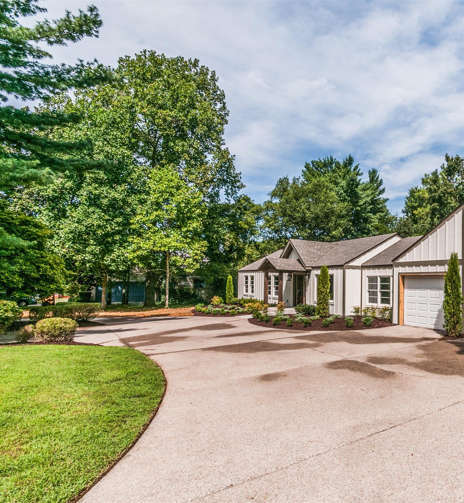 3902 Hobbs Road Nashville, TN 37215 - Photo 3 of 23 Checkout the mature trees on this beautiful half acre lot!