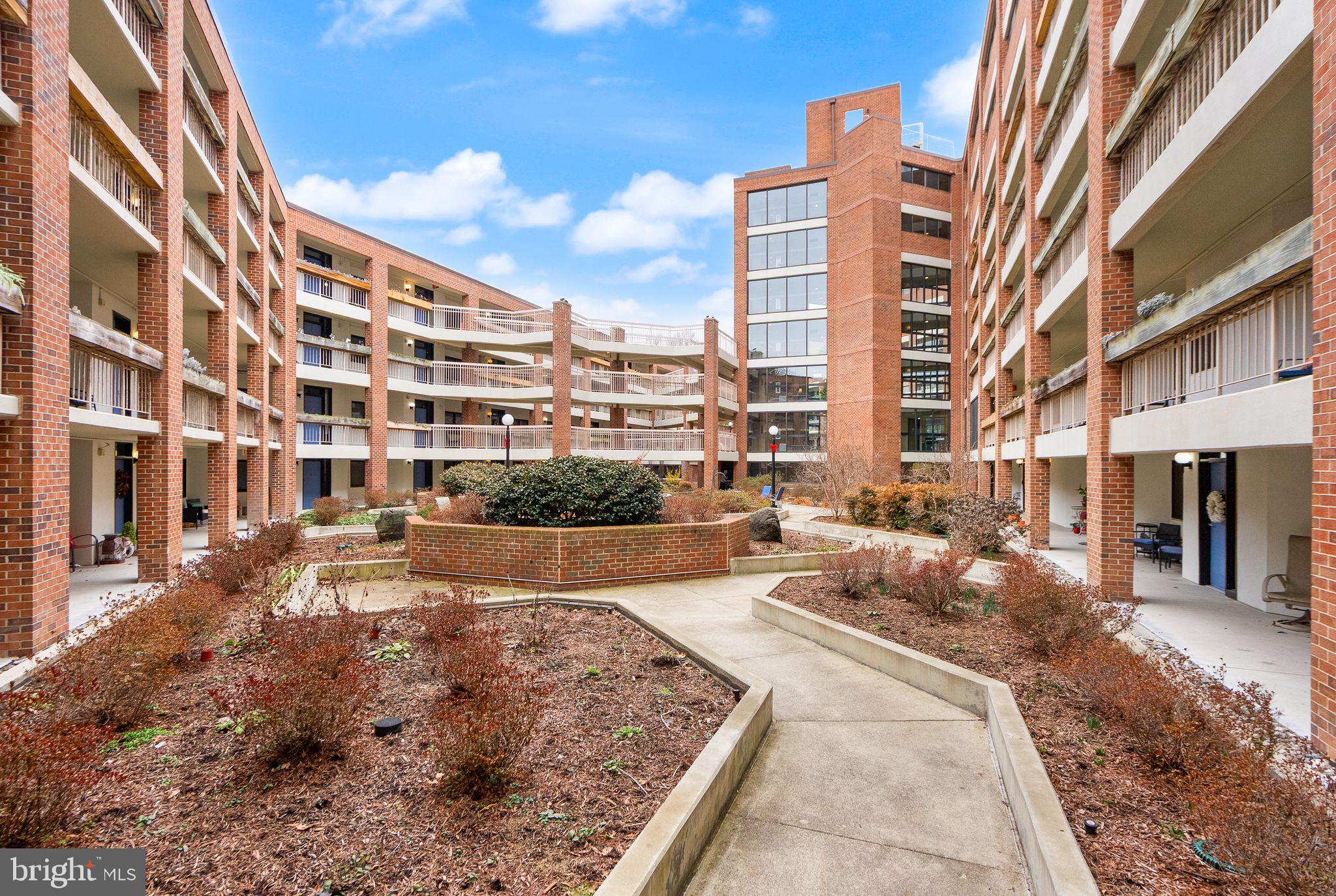 1951 Sagewood Lane, Unit 8 Reston, VA 20191 - Photo 8 of 38