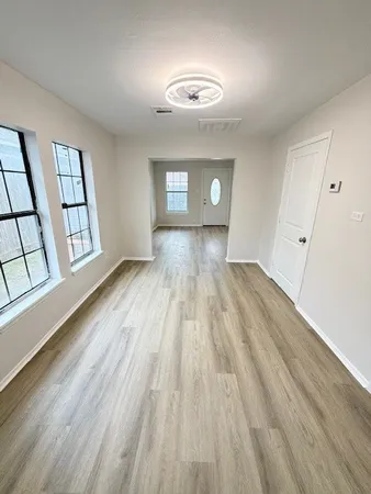 $1,550 | 1819 Carr Street, Houston, TX 77026