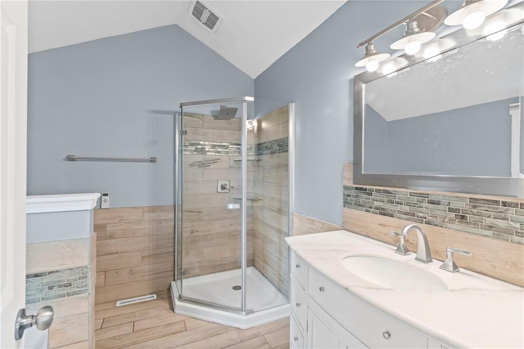 1108 Northeast Ridgeview Drive Lee's Summit, MO 64086 - Photo 18 of 38