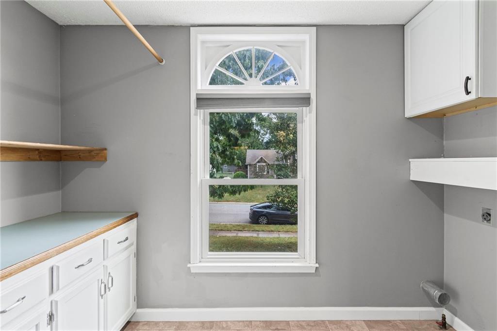 1108 Northeast Ridgeview Drive Lee's Summit, MO 64086 - Photo 25 of 38