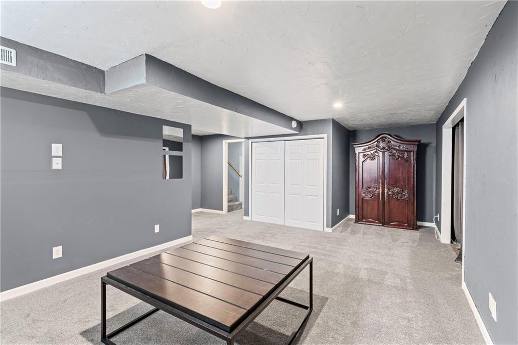 1108 Northeast Ridgeview Drive Lee's Summit, MO 64086 - Photo 27 of 38