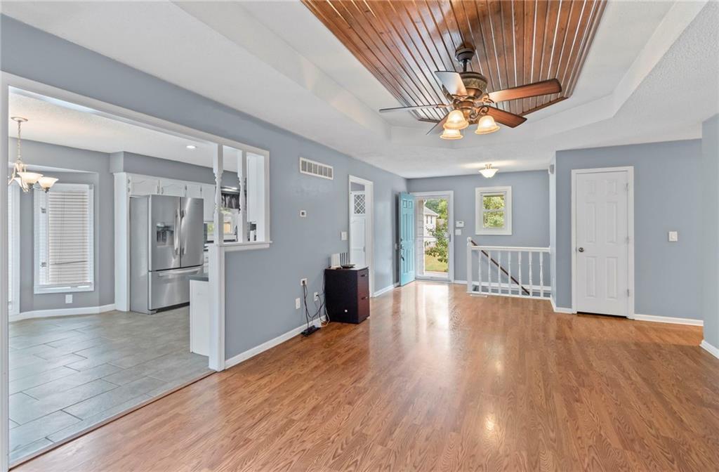 1108 Northeast Ridgeview Drive Lee's Summit, MO 64086 - Photo 5 of 38