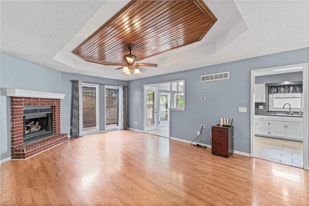 1108 Northeast Ridgeview Drive Lee's Summit, MO 64086 - Photo 7 of 38