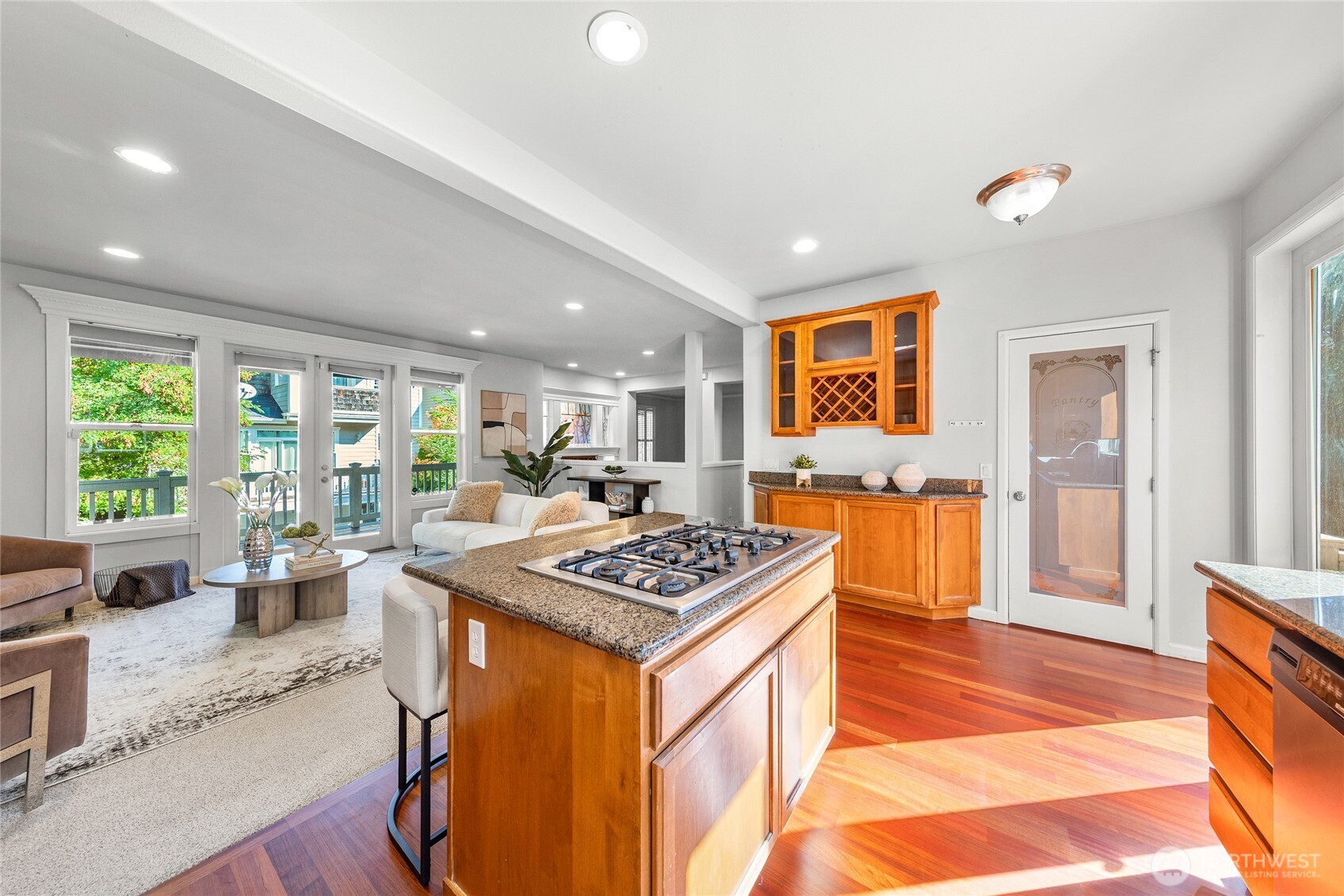 376 Graham Avenue Northeast Renton, WA 98059 - Photo 7 of 20