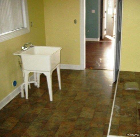 2199 Derby Road Troy, MI 48084 - Photo 7 of 15 1st Flr Lndry