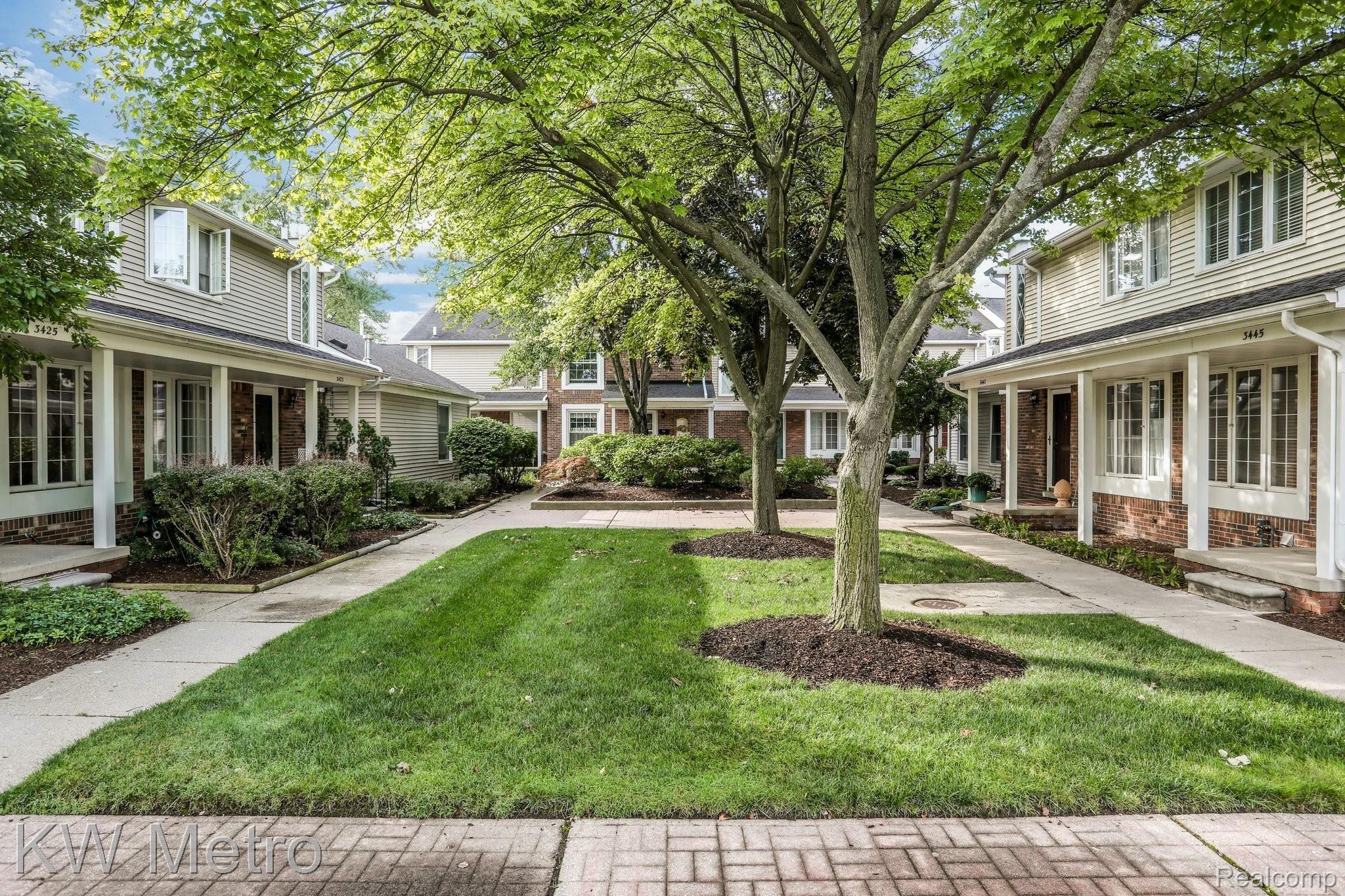 Beautiful courtyard.jpg