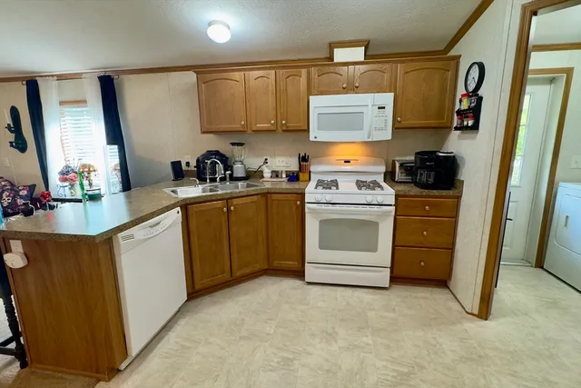 $214,900 | 1 B Quaboag Valley, Palmer, MA 01069