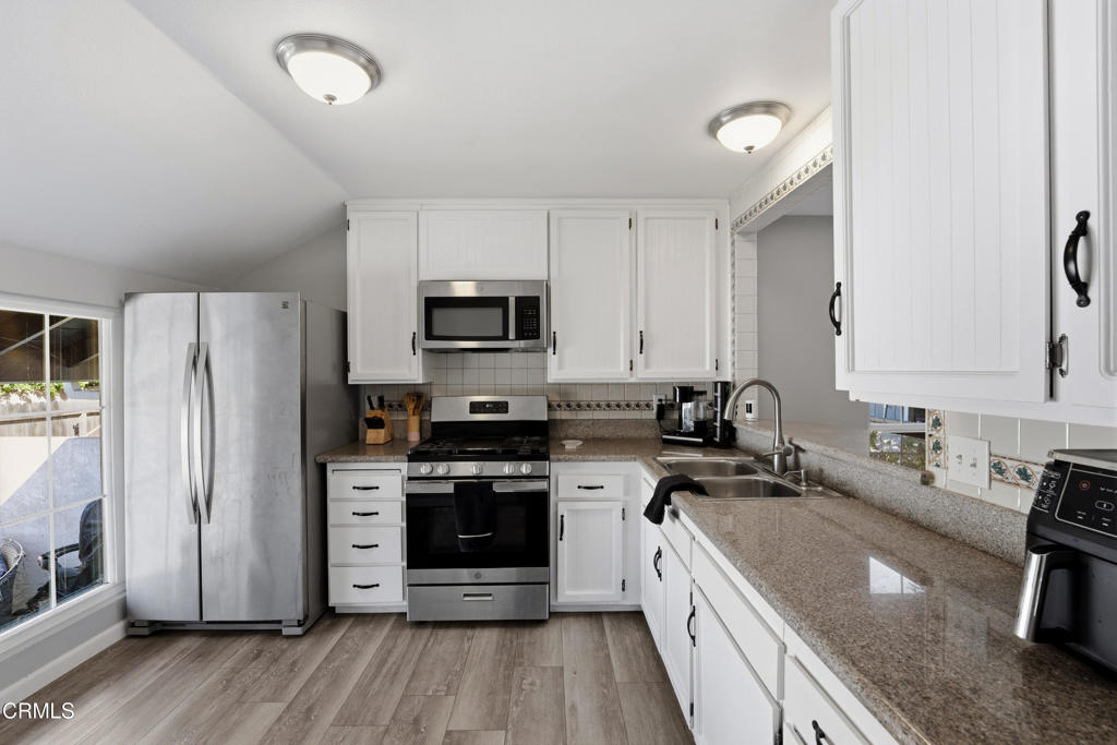 202 Avon Lane Fillmore, CA 93015 - Photo 4 of 26