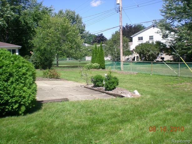 18336 Levan Road Livonia, MI 48152 - Photo 24 of 25 Backyard