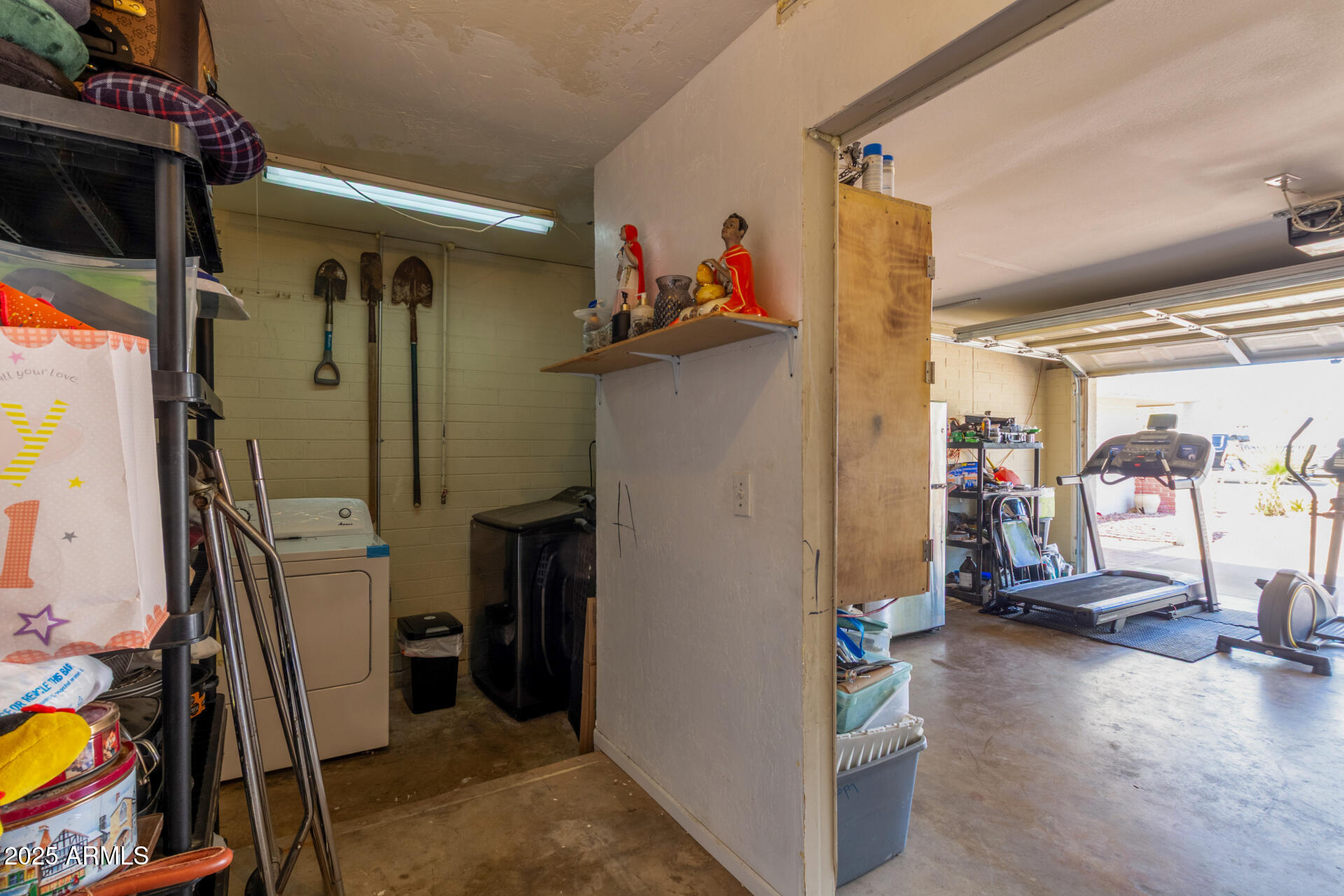 3411 West Redfield Road Phoenix, AZ 85053 - Photo 11 of 29 27 - Redfield