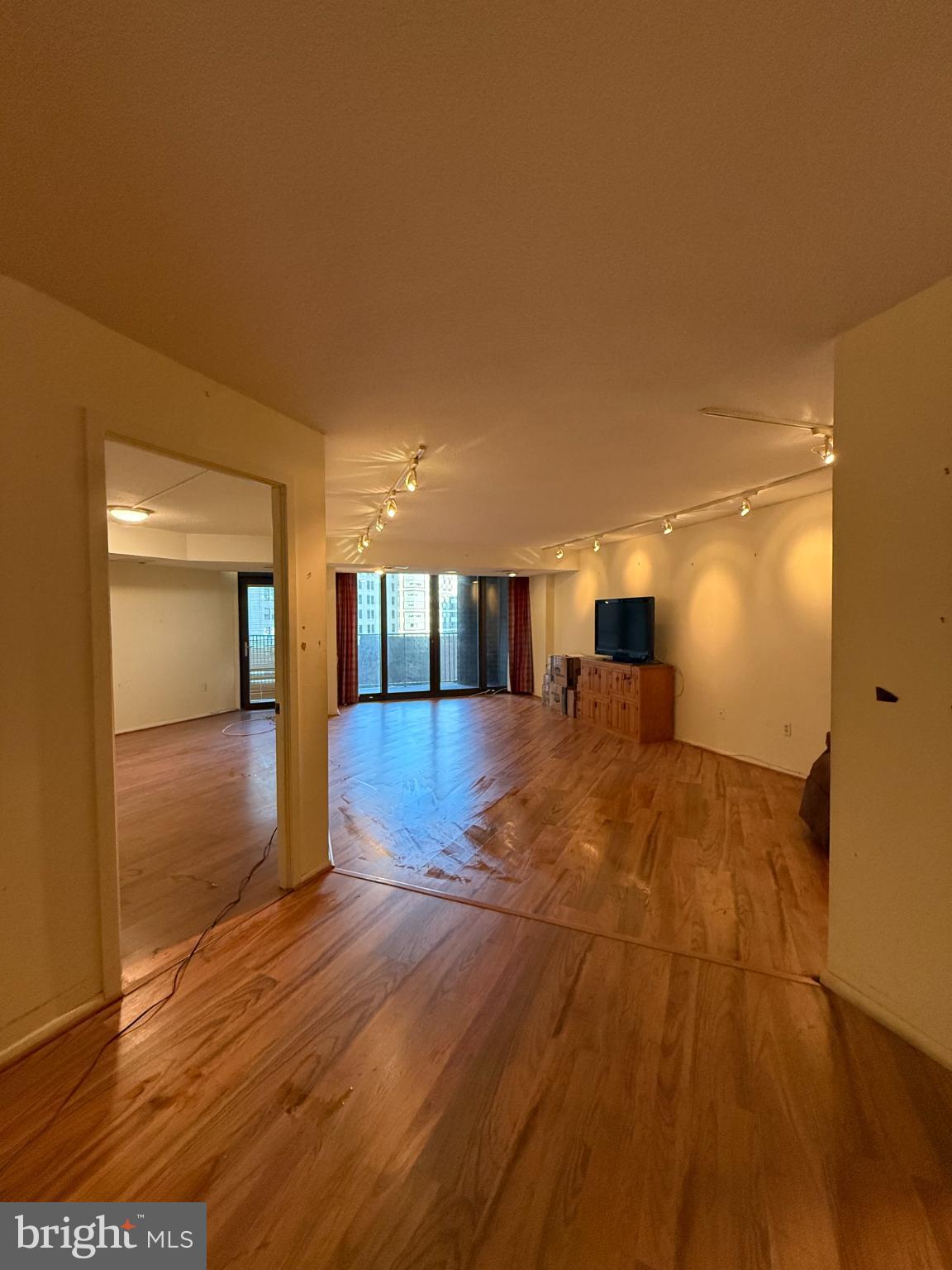 1420 Locust Street, Unit 11K Philadelphia, PA 19102 - Photo 3 of 11 Spacious living area with natural light.