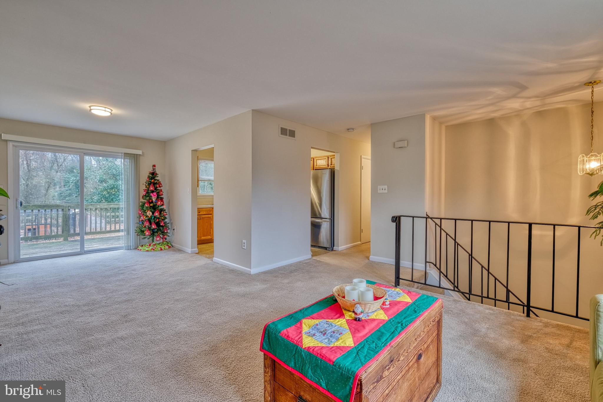 552 Pheasant Court Pasadena, MD 21122 - Photo 9 of 37