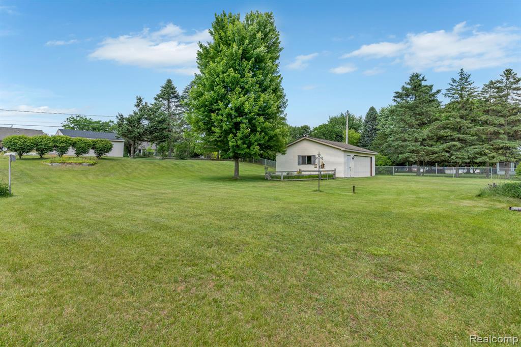 9407 Bennett Lake Road Fenton, MI 48430 - Photo 35 of 35