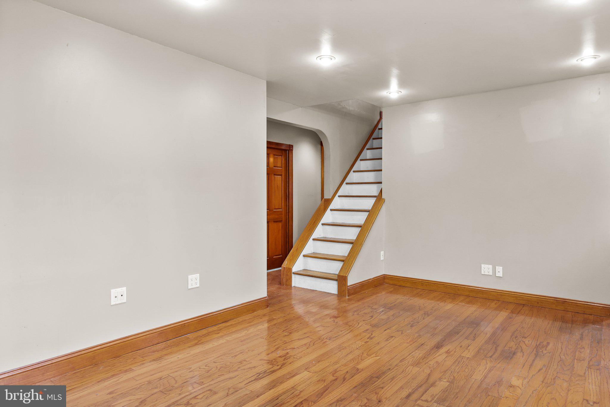 2843 Nestling Road Philadelphia, PA 19154 - Photo 12 of 42 Recessed lights