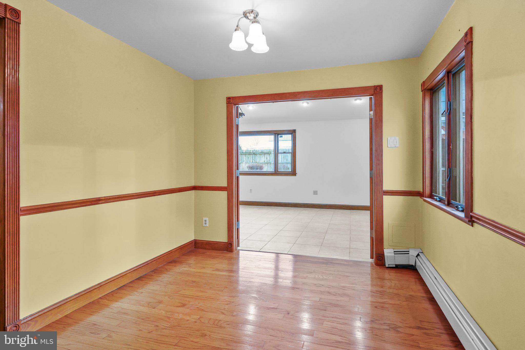 2843 Nestling Road Philadelphia, PA 19154 - Photo 8 of 42 Gleaming hardwood floors