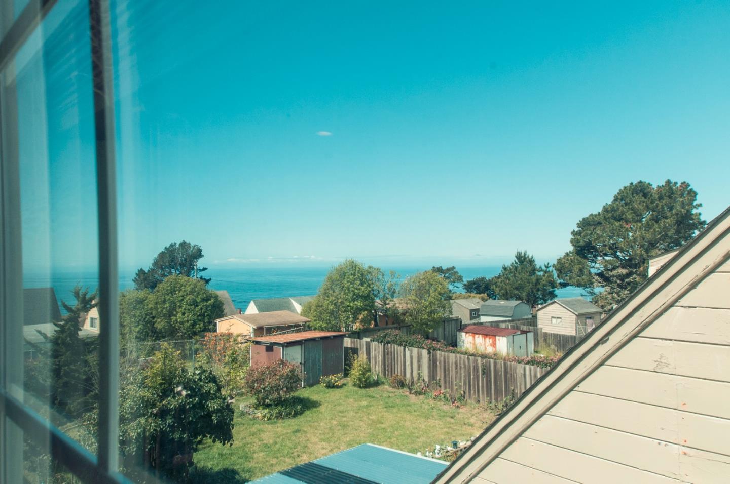 472 Inverness Drive Pacifica, CA 94044 - Photo 16 of 22 a view of a balcony with yard
