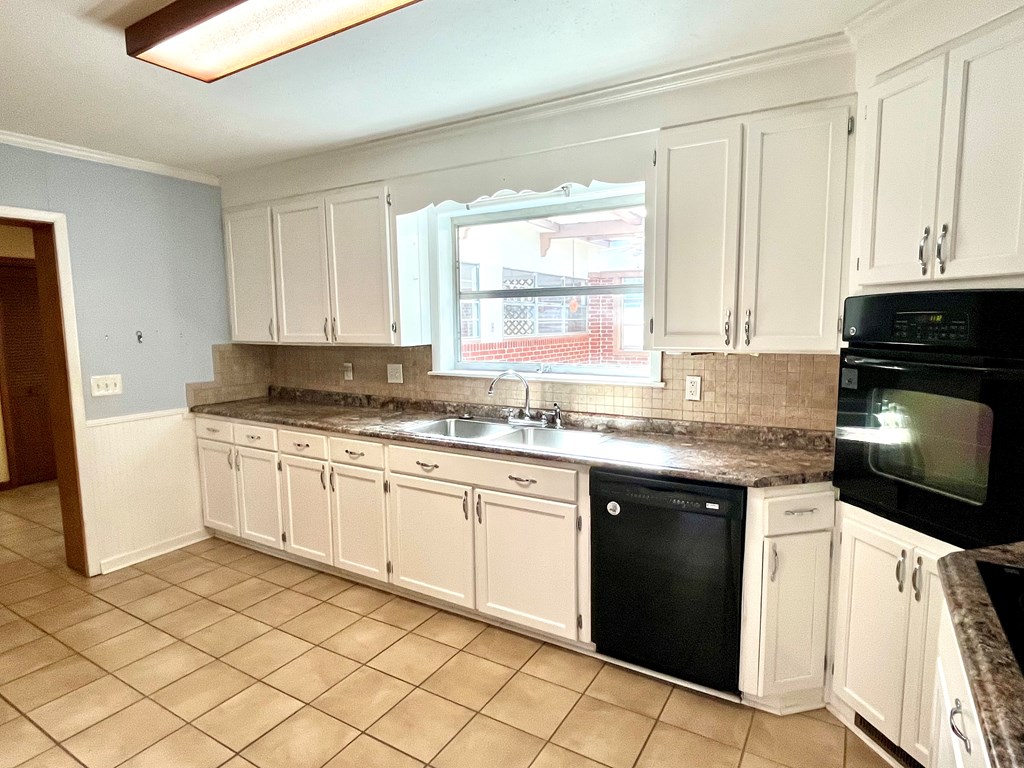 301 Winding Road Dothan, AL 36301 - Photo 6 of 27