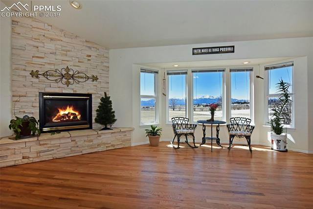 10140 Stapleton Road Colorado Springs, CO 80908 - Photo 12 of 34 Gallery Image 12