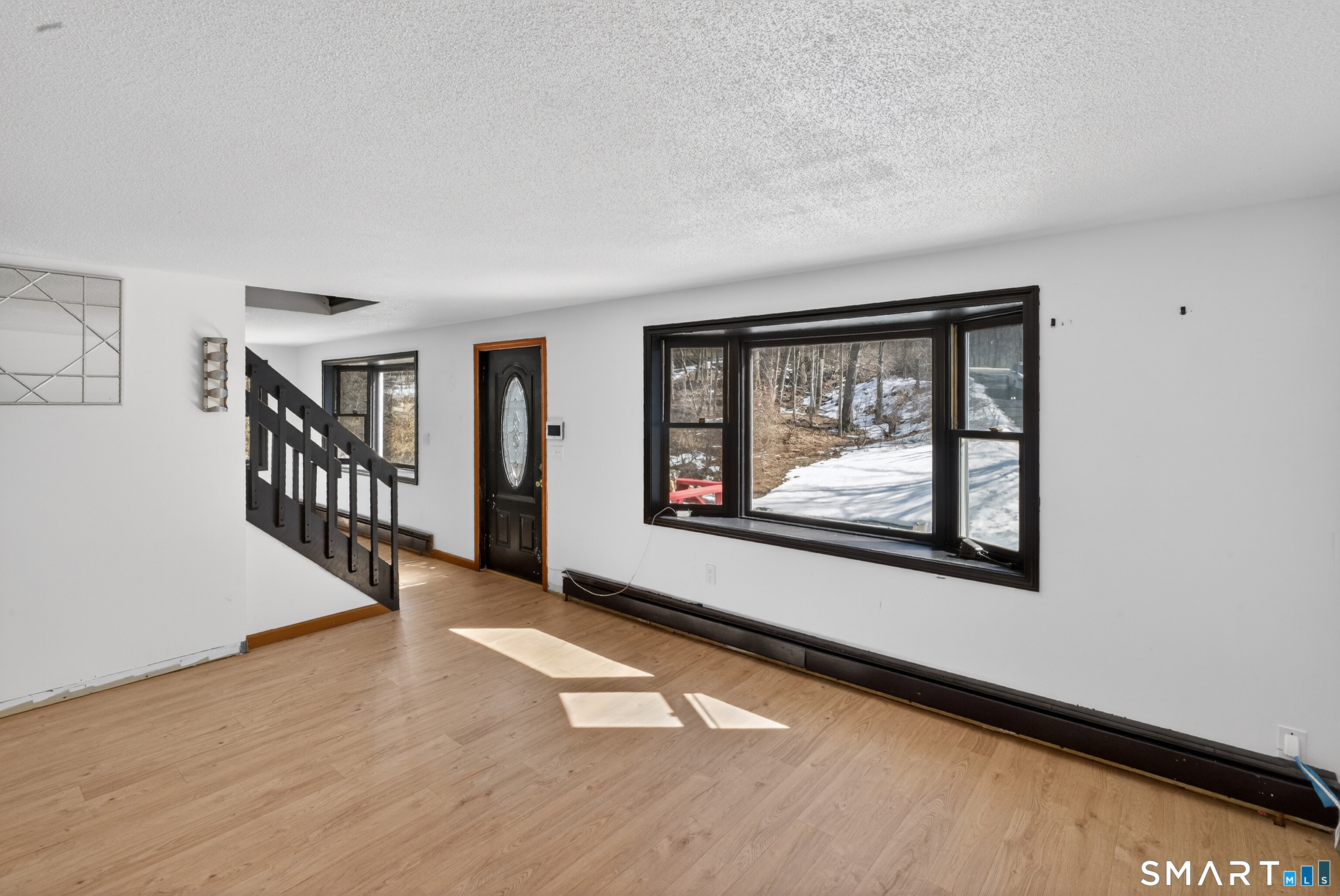 120 East Hampton Road Marlborough, CT 06447 - Photo 6 of 28 Living Room