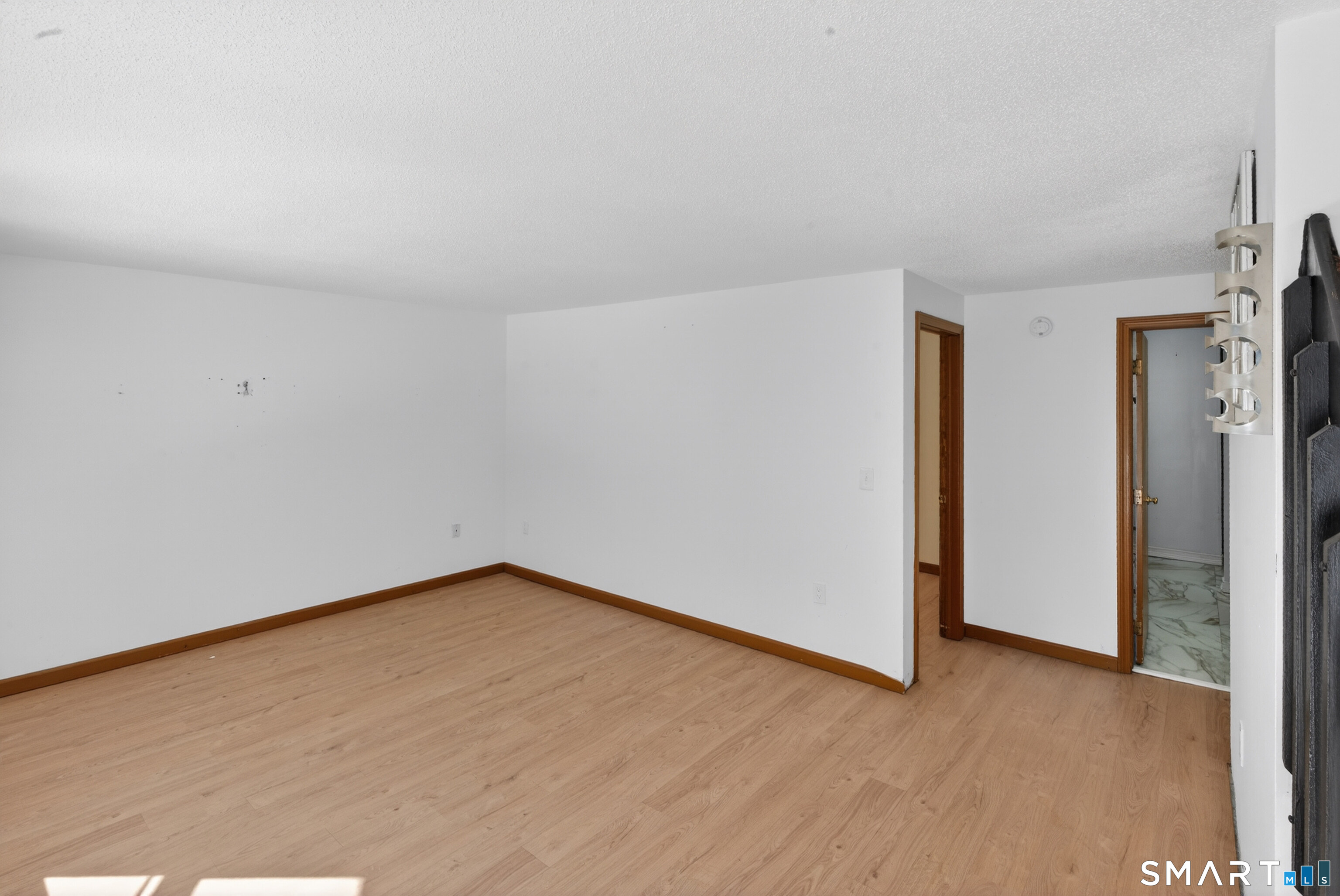 120 East Hampton Road Marlborough, CT 06447 - Photo 8 of 28 Living room toward 1st for bedroom