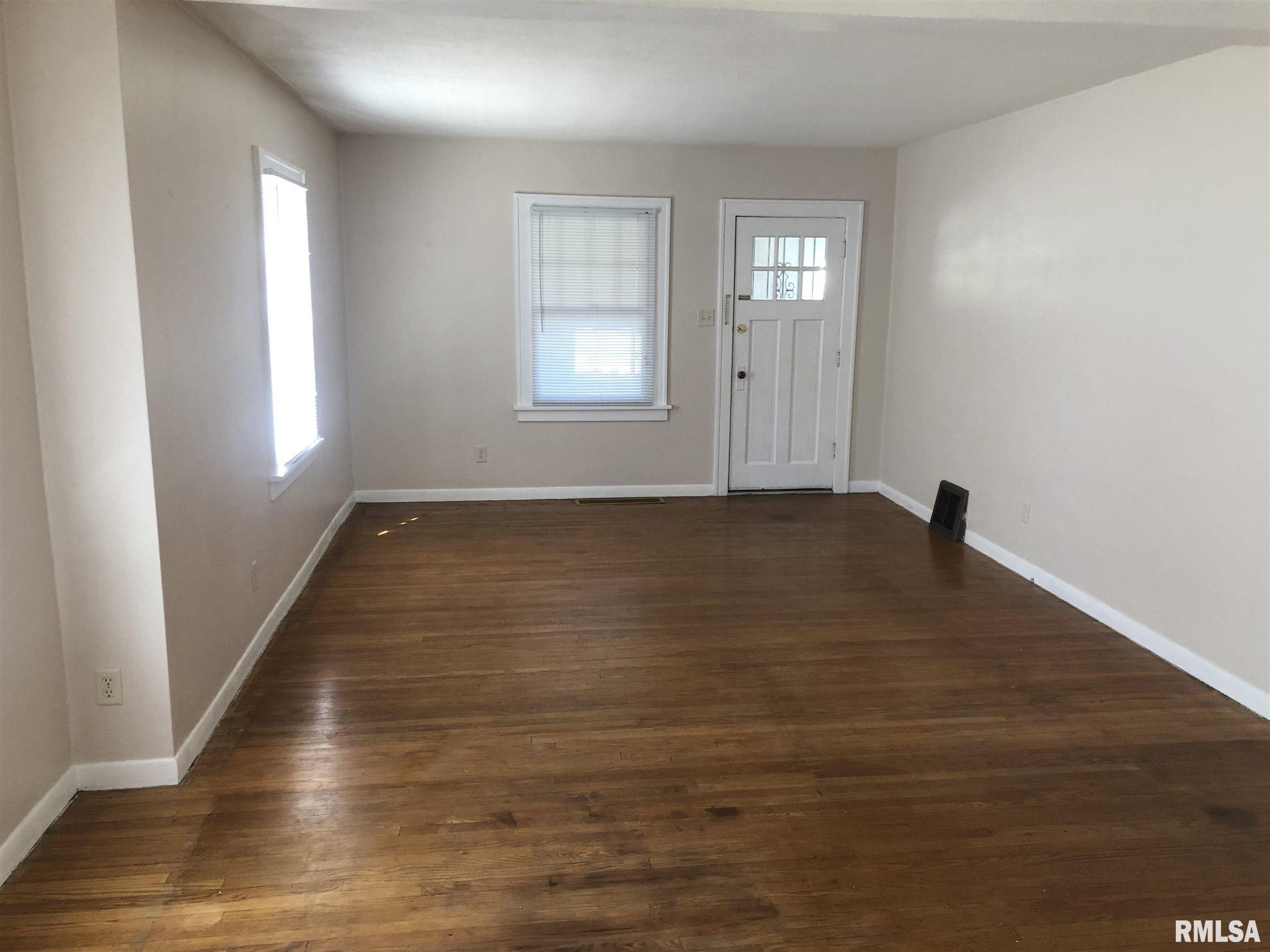 2504 South 6th Street Springfield, IL 62703 - Photo 5 of 19