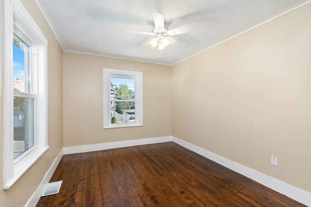 110 Pilling Street Haverhill, MA 01832 - Photo 15 of 23