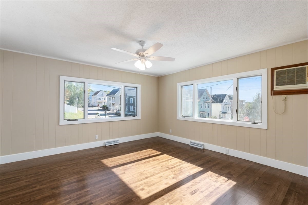 110 Pilling Street Haverhill, MA 01832 - Photo 6 of 23