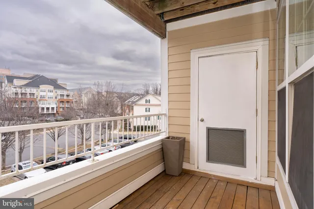 $2,600 | 8183 Carnegie Hall Court, Vienna, VA 22180